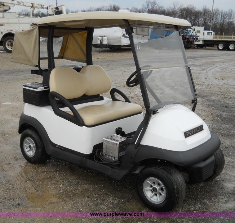 image for item 7783 2008 Ingersoll Rand Club Car golf cart
