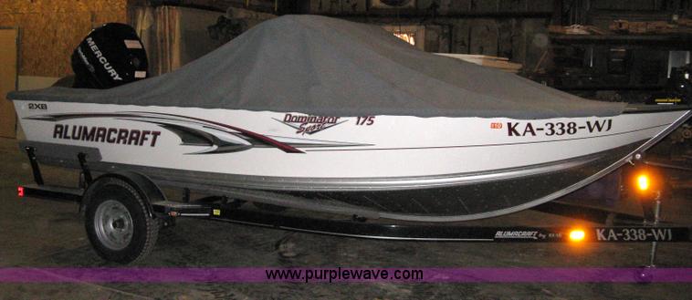 image for item 8208 2006 Alumacraft Dominator Sport 175 utility/fishing boat