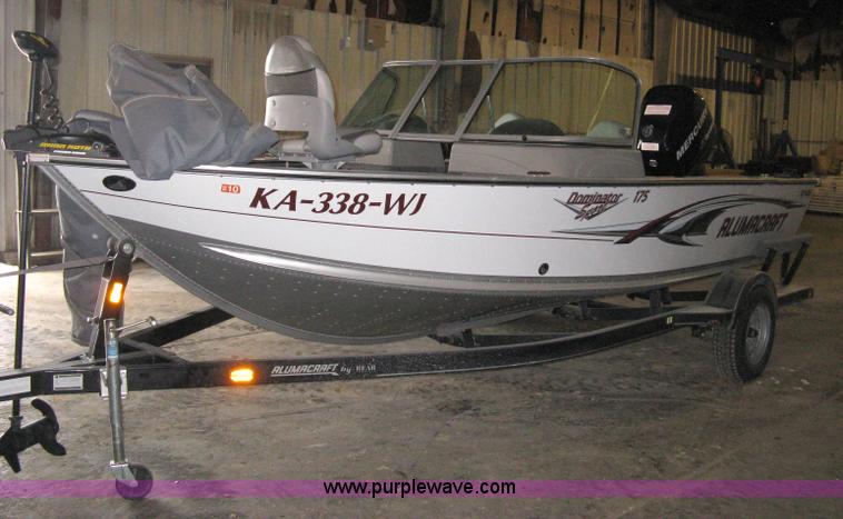 image for item 8208 2006 Alumacraft Dominator Sport 175 utility/fishing boat