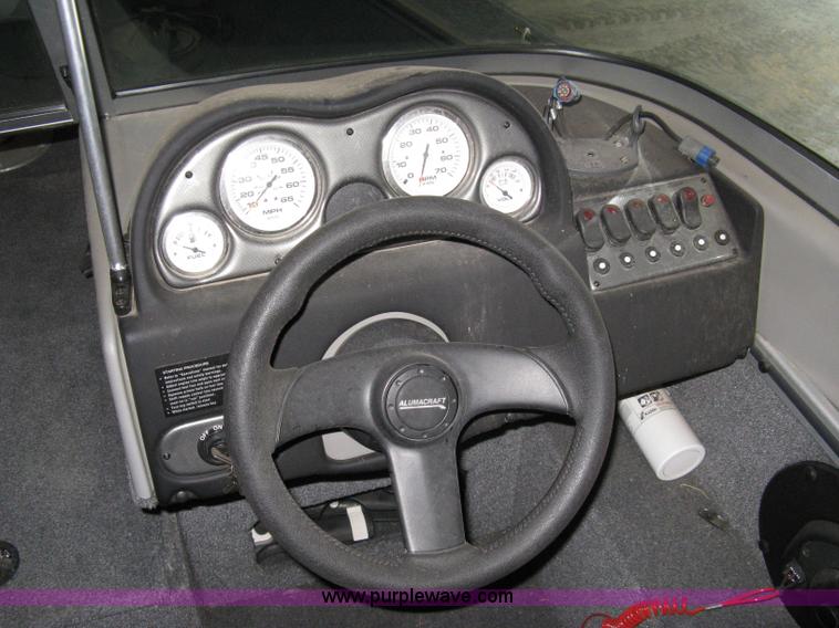 image for item 8208 2006 Alumacraft Dominator Sport 175 utility/fishing boat