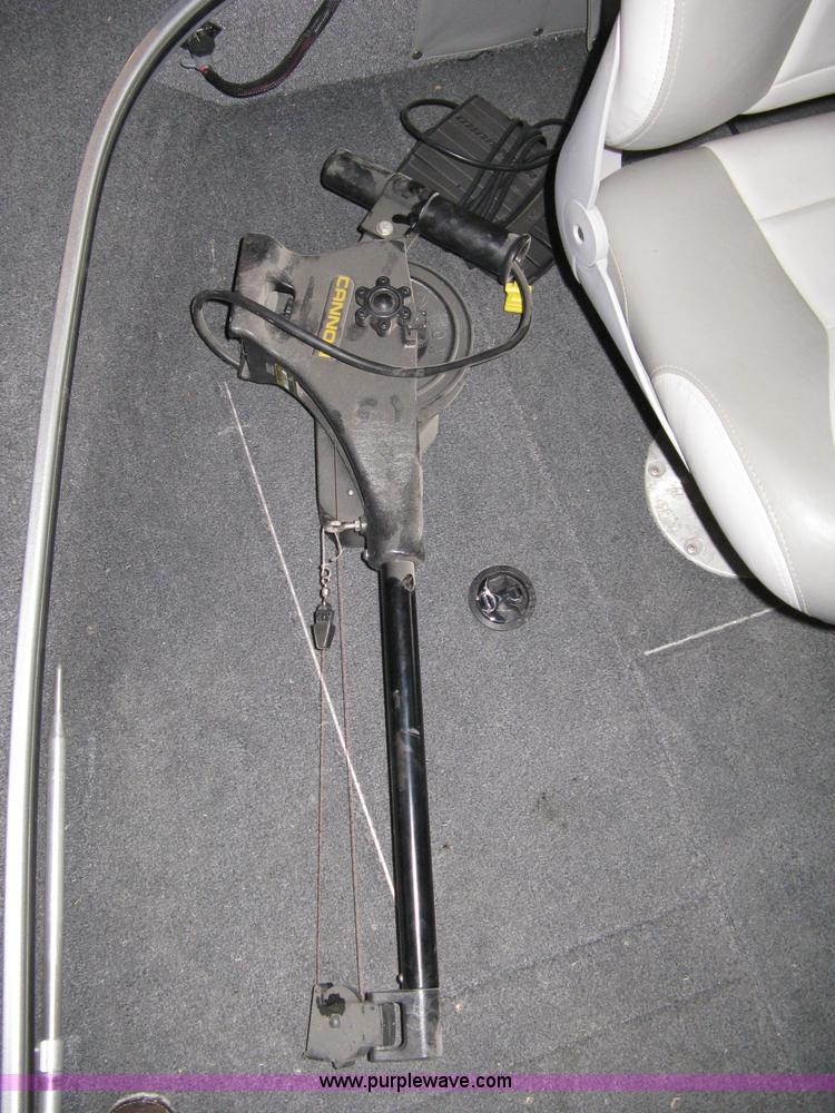 image for item 8208 2006 Alumacraft Dominator Sport 175 utility/fishing boat