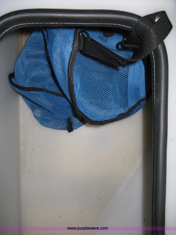 image for item 8208 2006 Alumacraft Dominator Sport 175 utility/fishing boat