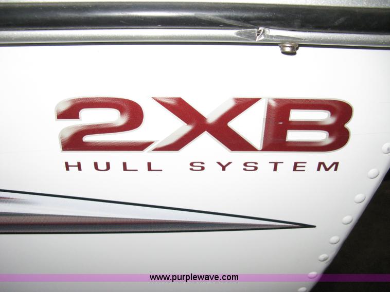 image for item 8208 2006 Alumacraft Dominator Sport 175 utility/fishing boat