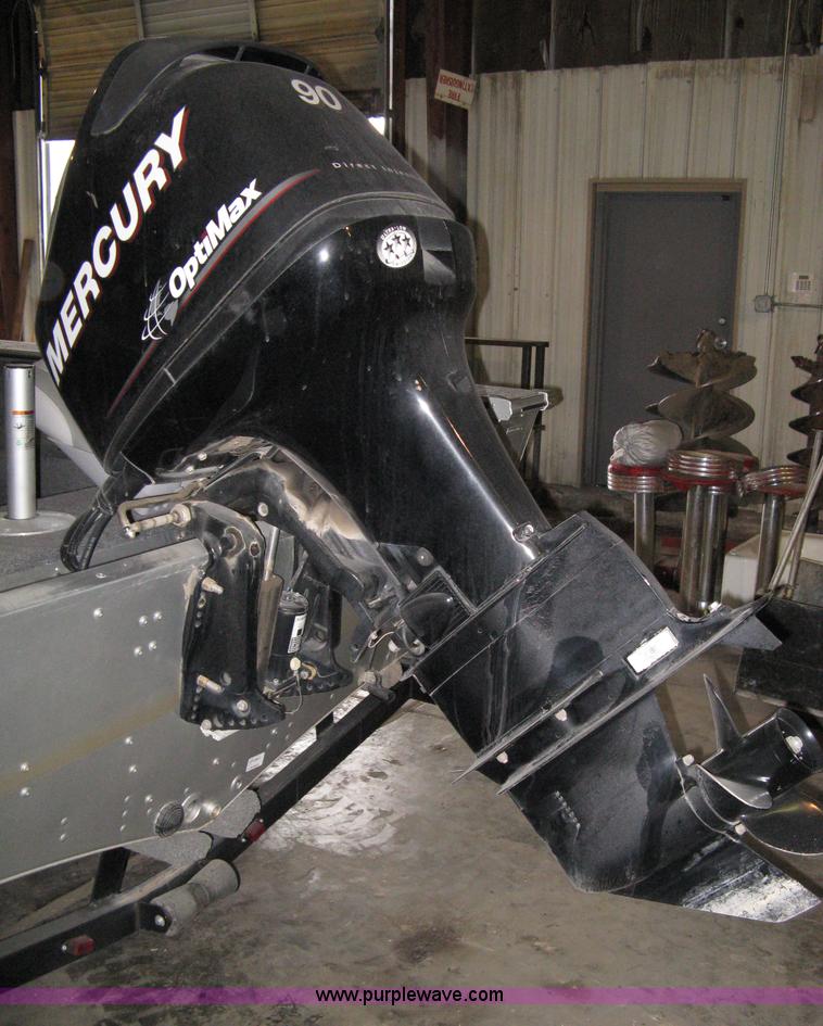 image for item 8208 2006 Alumacraft Dominator Sport 175 utility/fishing boat