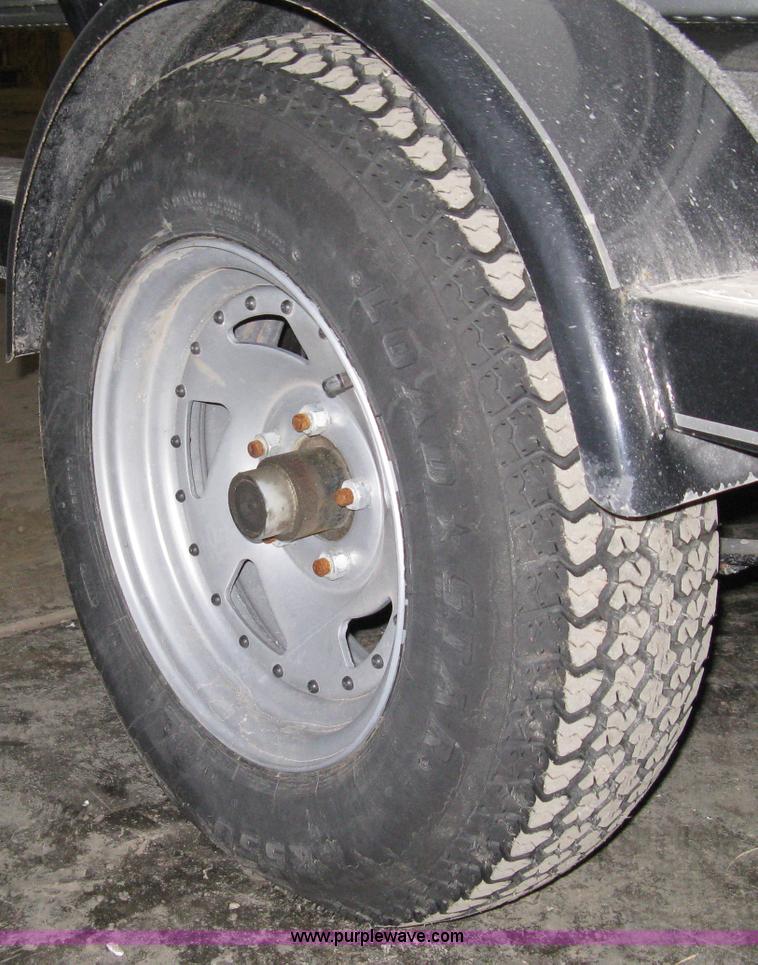 image for item 8208 2006 Alumacraft Dominator Sport 175 utility/fishing boat