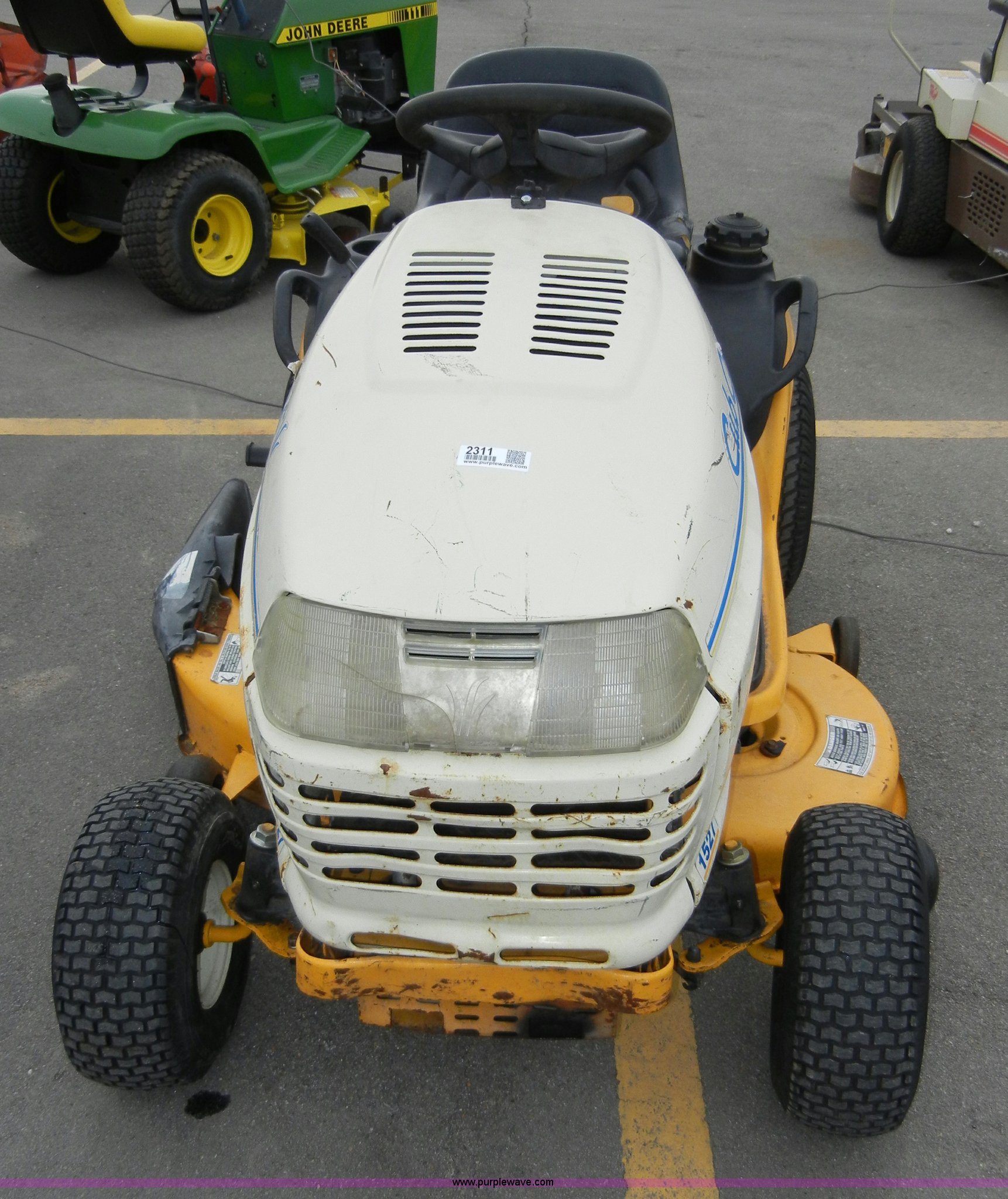 Cub Cadet 1527 lawn tractor in Manhattan, KS Item 1337 sold Purple Wave