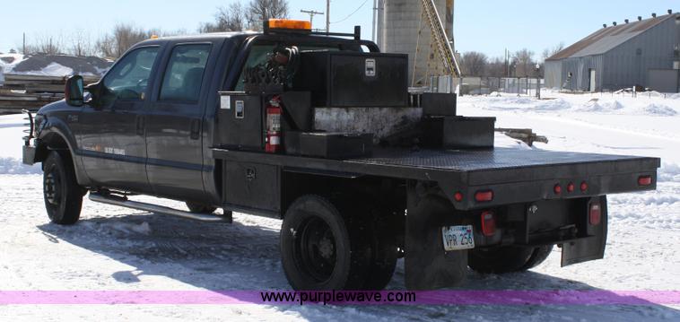 image for item 4828 2004 Ford F450 XLT Super Duty crew cab pickup truck