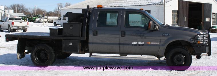image for item 4828 2004 Ford F450 XLT Super Duty crew cab pickup truck