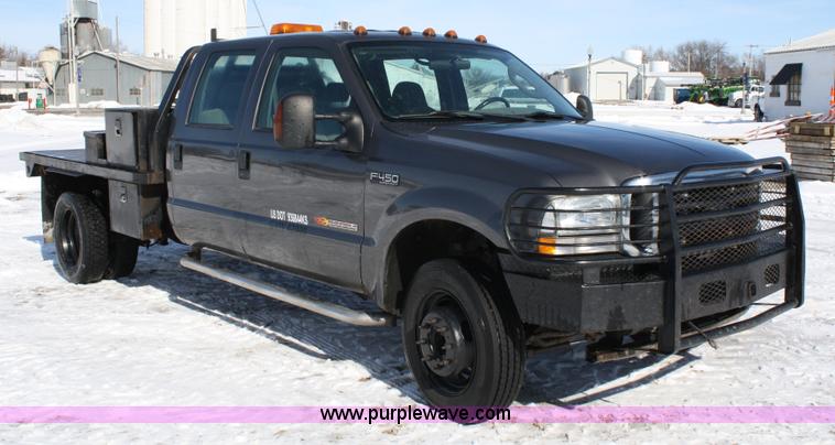 image for item 4828 2004 Ford F450 XLT Super Duty crew cab pickup truck