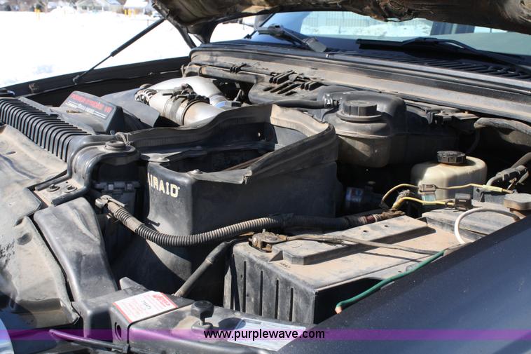 image for item 4828 2004 Ford F450 XLT Super Duty crew cab pickup truck