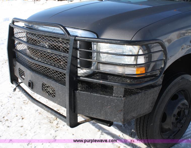 image for item 4828 2004 Ford F450 XLT Super Duty crew cab pickup truck