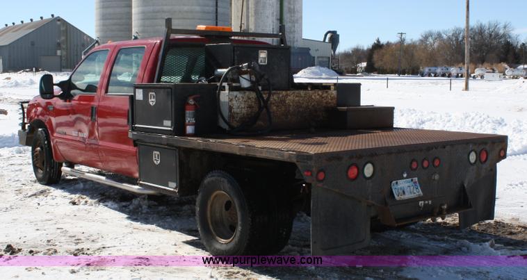 image for item 4830 2000 Ford F350 XLT Super Duty crew cab pickup truck