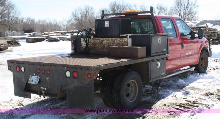 image for item 4830 2000 Ford F350 XLT Super Duty crew cab pickup truck