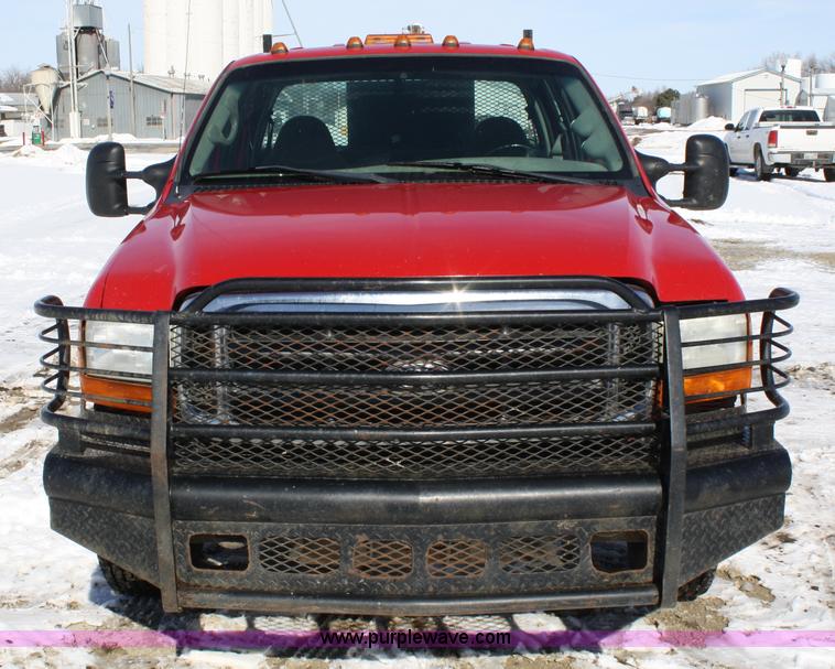 image for item 4830 2000 Ford F350 XLT Super Duty crew cab pickup truck