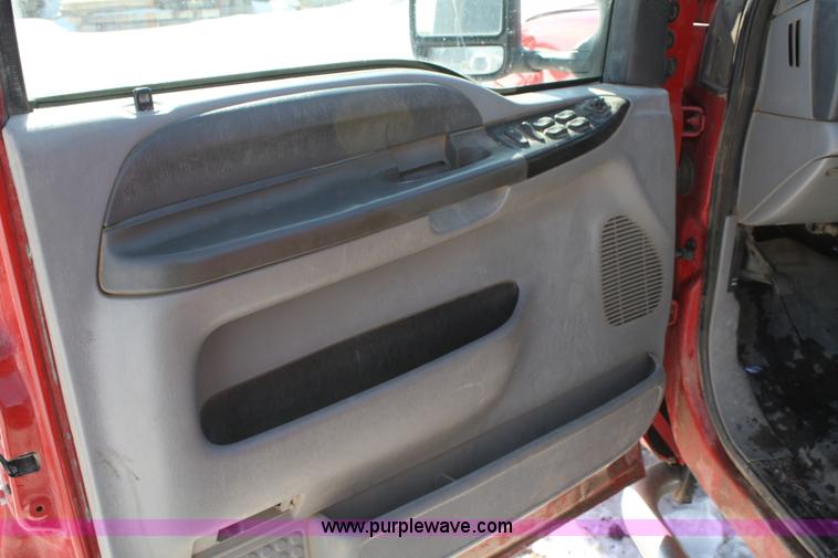 image for item 4830 2000 Ford F350 XLT Super Duty crew cab pickup truck