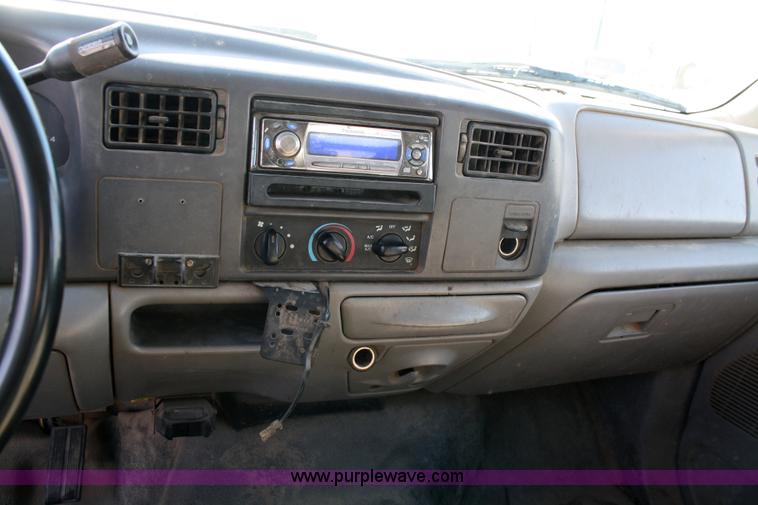 image for item 4830 2000 Ford F350 XLT Super Duty crew cab pickup truck