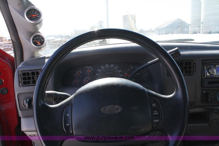 image for item 4830 2000 Ford F350 XLT Super Duty crew cab pickup truck