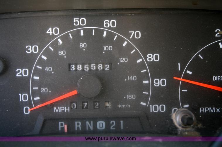 image for item 4830 2000 Ford F350 XLT Super Duty crew cab pickup truck