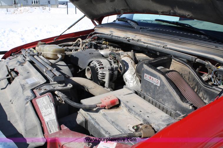 image for item 4830 2000 Ford F350 XLT Super Duty crew cab pickup truck