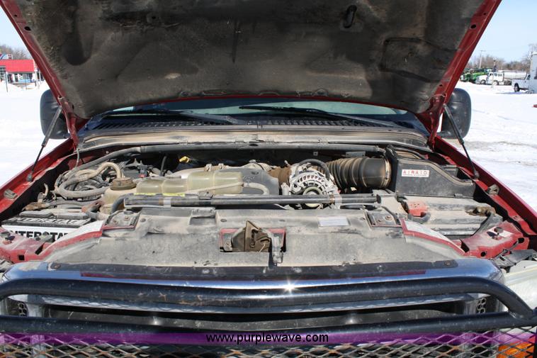 image for item 4830 2000 Ford F350 XLT Super Duty crew cab pickup truck