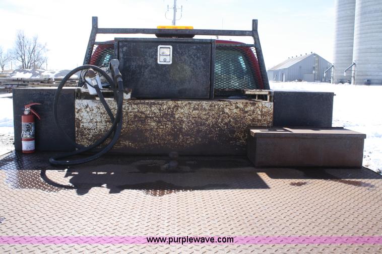 image for item 4830 2000 Ford F350 XLT Super Duty crew cab pickup truck