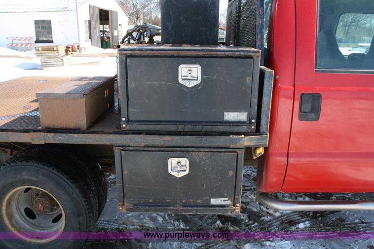 image for item 4830 2000 Ford F350 XLT Super Duty crew cab pickup truck