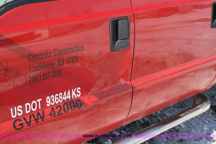 image for item 4830 2000 Ford F350 XLT Super Duty crew cab pickup truck