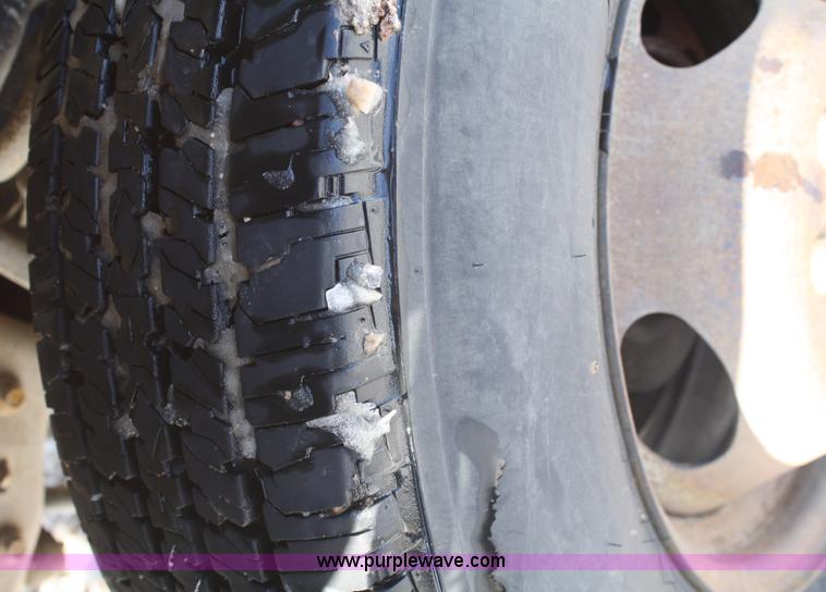 image for item 4830 2000 Ford F350 XLT Super Duty crew cab pickup truck