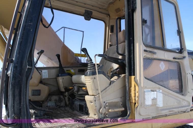 image for item 4833 1996 Caterpillar 320L hydraulic excavator