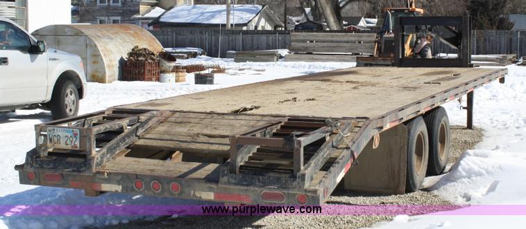 image for item 4834 1997 Maverick goose neck trailer