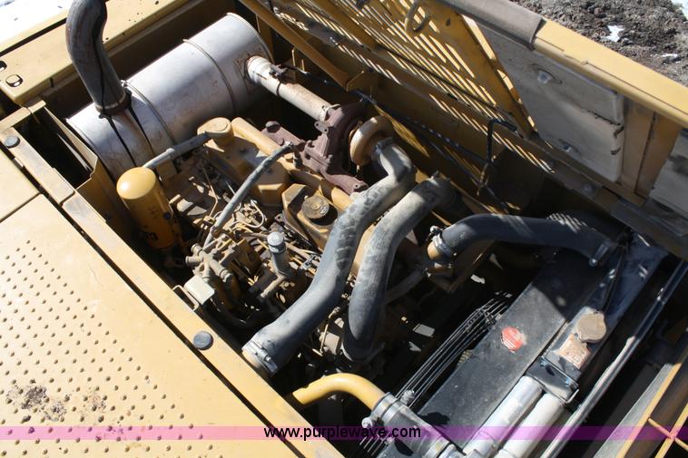 image for item 4836 2004 Caterpillar 320CL hydraulic excavator