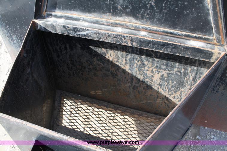 image for item 4838 1997 Maverick tool trailer