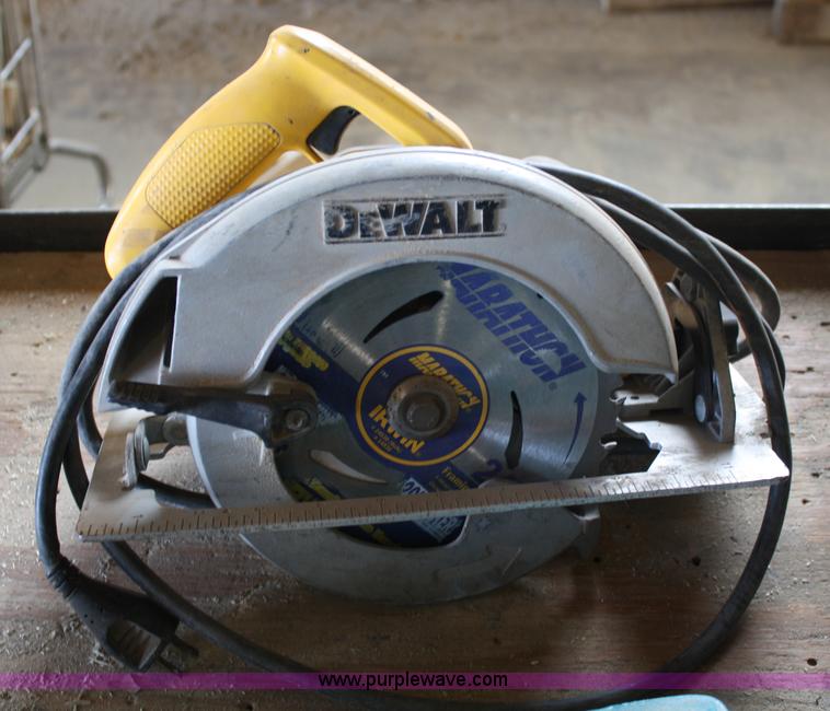 image for item 4844 (4) circular saws