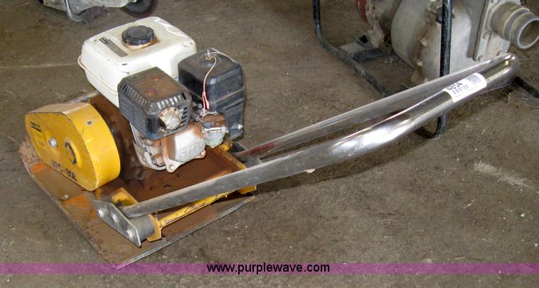 image for item 4854 Stow VPC-80E plate compactor