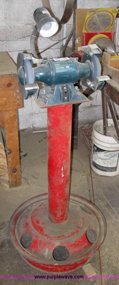 image for item 4875 Black & Decker grinder on stand