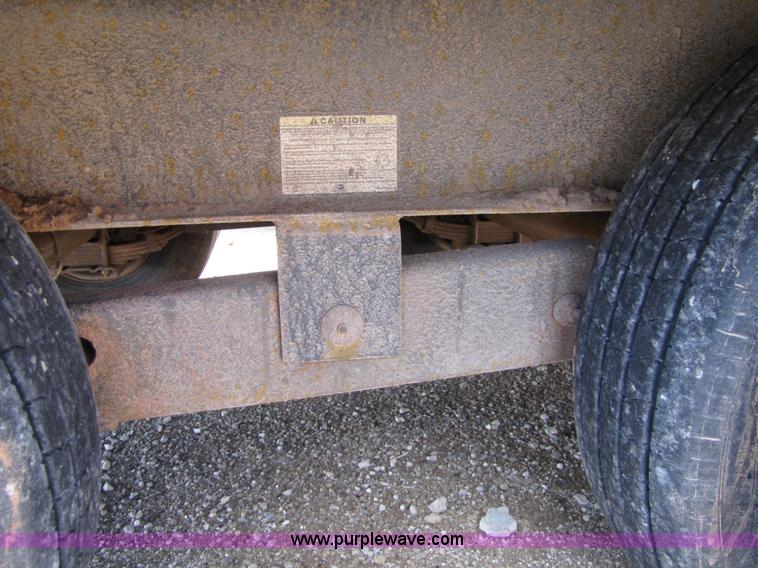 image for item 5123 2006 Hillsboro goose neck trailer