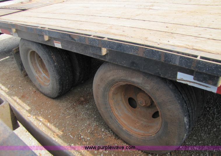 image for item 5123 2006 Hillsboro goose neck trailer