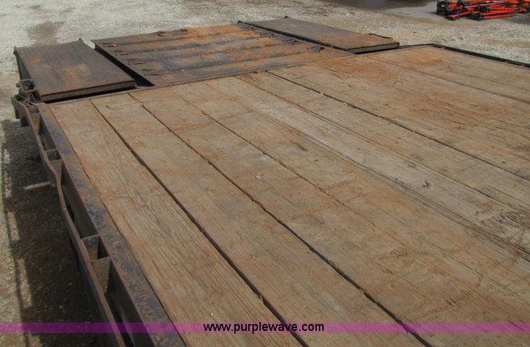 image for item 5123 2006 Hillsboro goose neck trailer