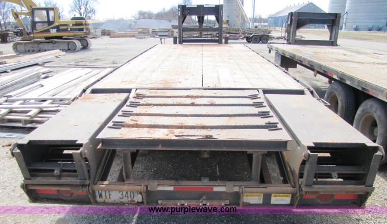 image for item 5123 2006 Hillsboro goose neck trailer