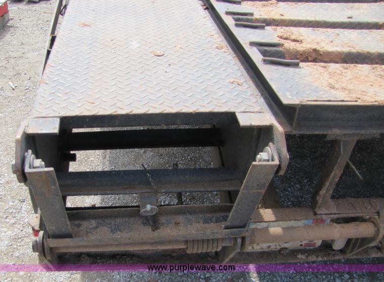 image for item 5123 2006 Hillsboro goose neck trailer