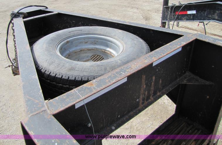 image for item 5123 2006 Hillsboro goose neck trailer