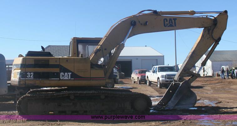 image for item 6492 1994 Caterpillar 320L excavator