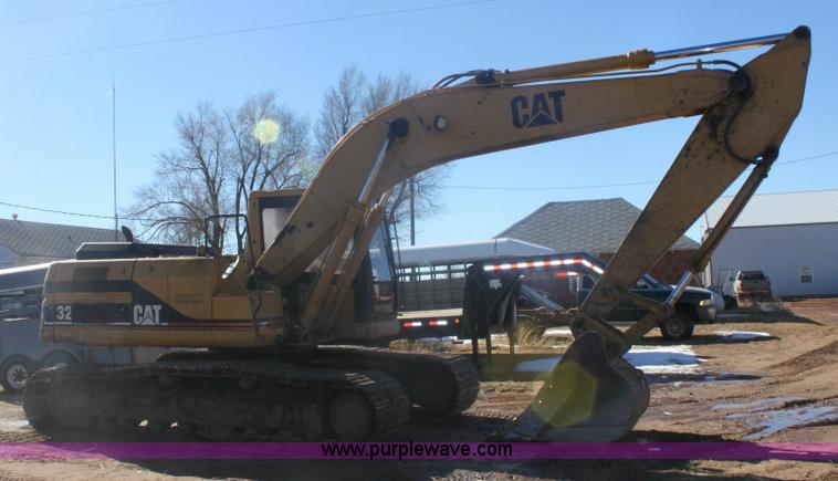 image for item 6492 1994 Caterpillar 320L excavator