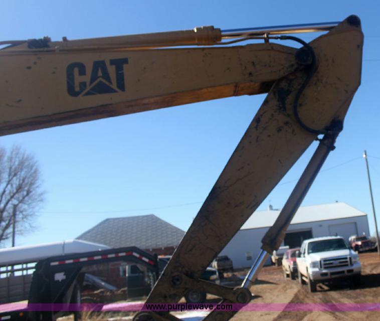 image for item 6492 1994 Caterpillar 320L excavator