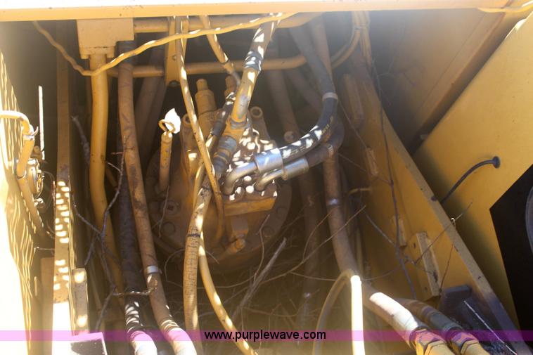 image for item 6492 1994 Caterpillar 320L excavator