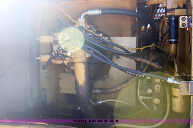 image for item 6492 1994 Caterpillar 320L excavator