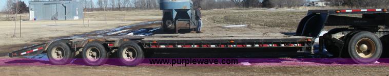 image for item 6493 1976 Hyster 42' triple axle trailer