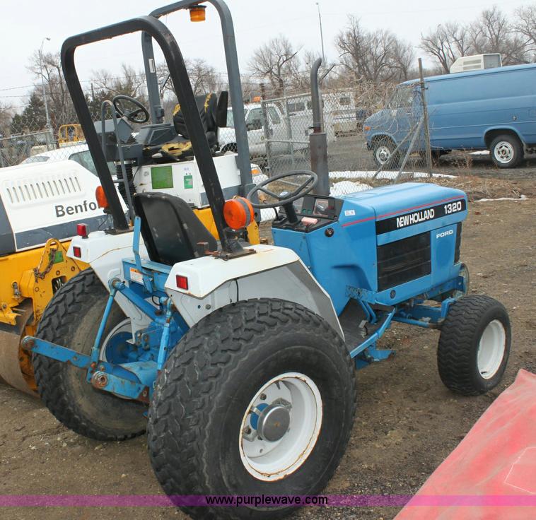 image for item 3063 1998 Ford New Holland 1320 tractor