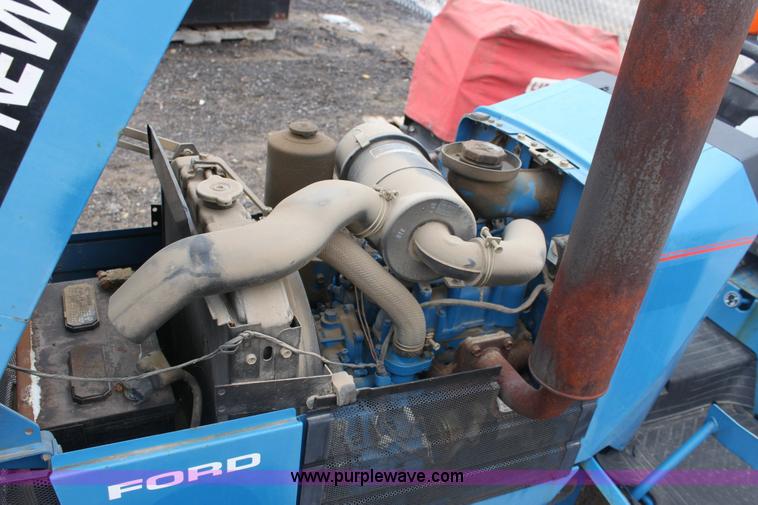 image for item 3063 1998 Ford New Holland 1320 tractor