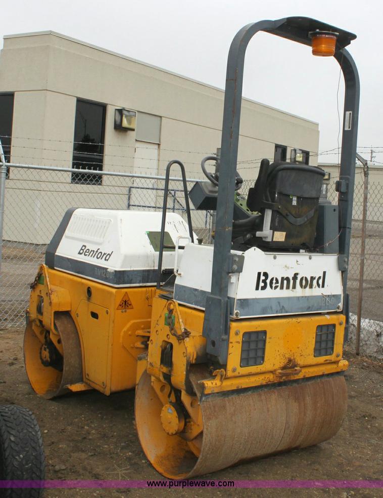 image for item 3064 1997 Benford TV1200DPR roller